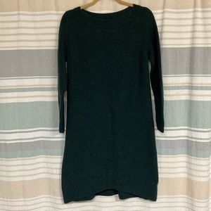 Uniqlo | Green Midi Sweater Dress 👗